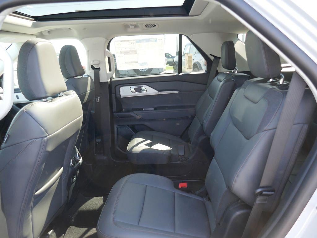 2026 Ford Explorer Active w/100A Pkg 4WD