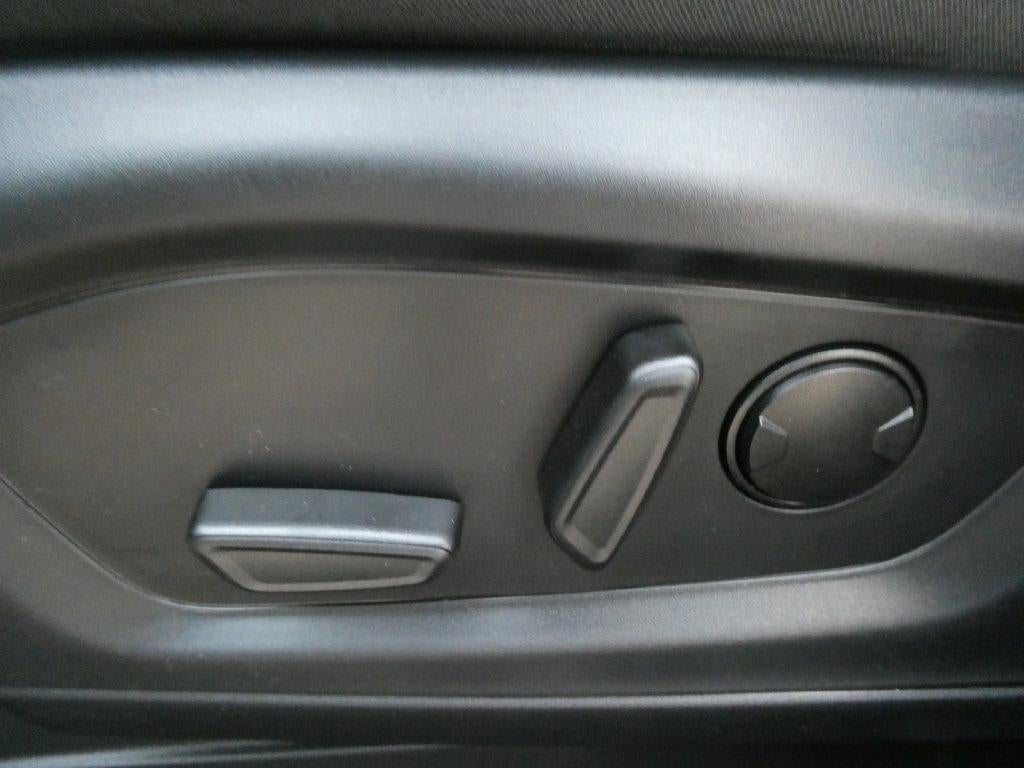 2027 Ford Explorer Active w/200A Pkg 4WD