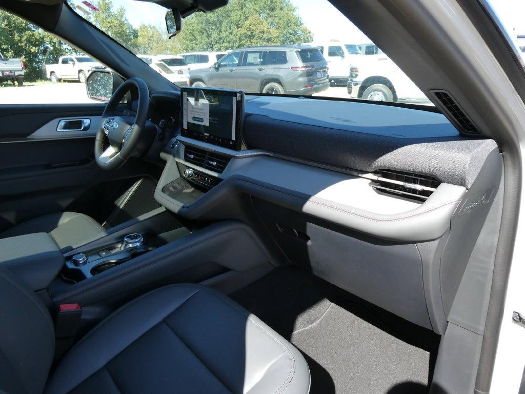 2027 Ford Explorer Active w/200A Pkg 4WD