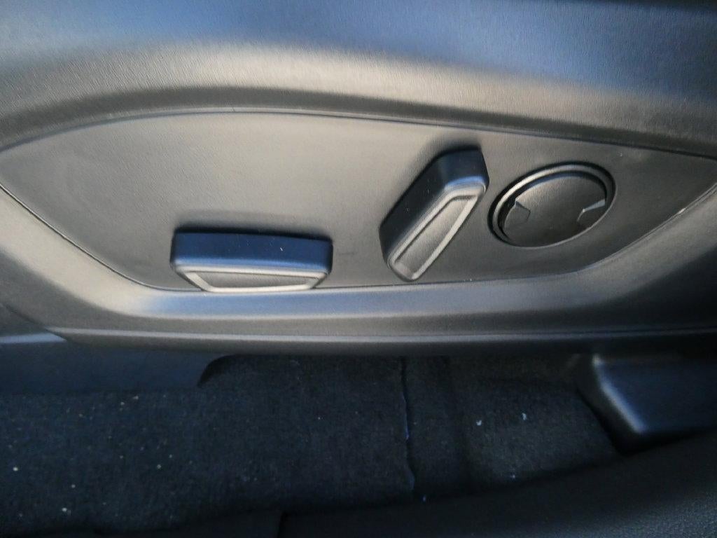 2027 Ford Explorer Active w/200A Pkg 4WD