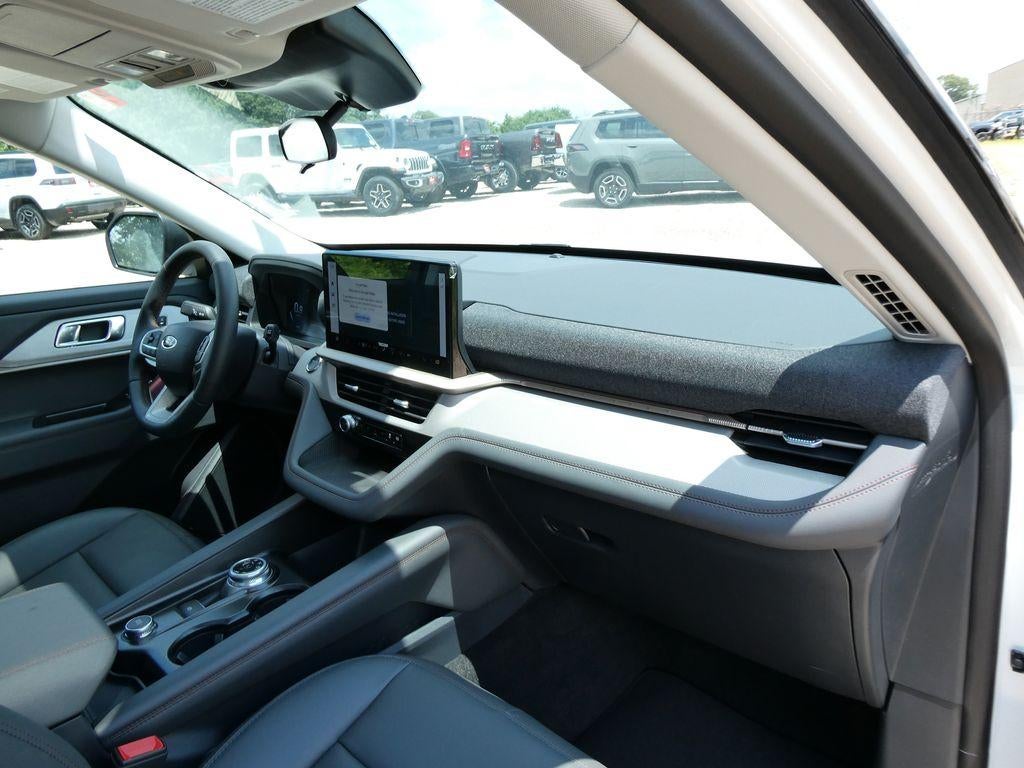 2026 Ford Explorer Active w/100A Pkg 4WD