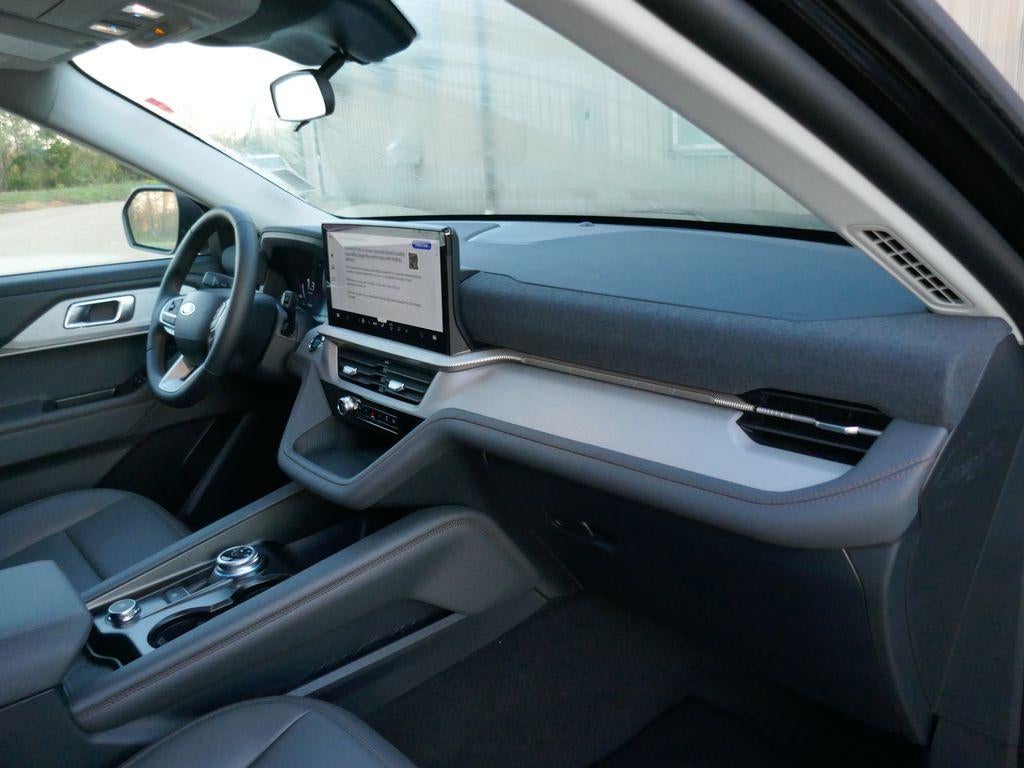 2026 Ford Explorer Active w/100A Pkg 4WD