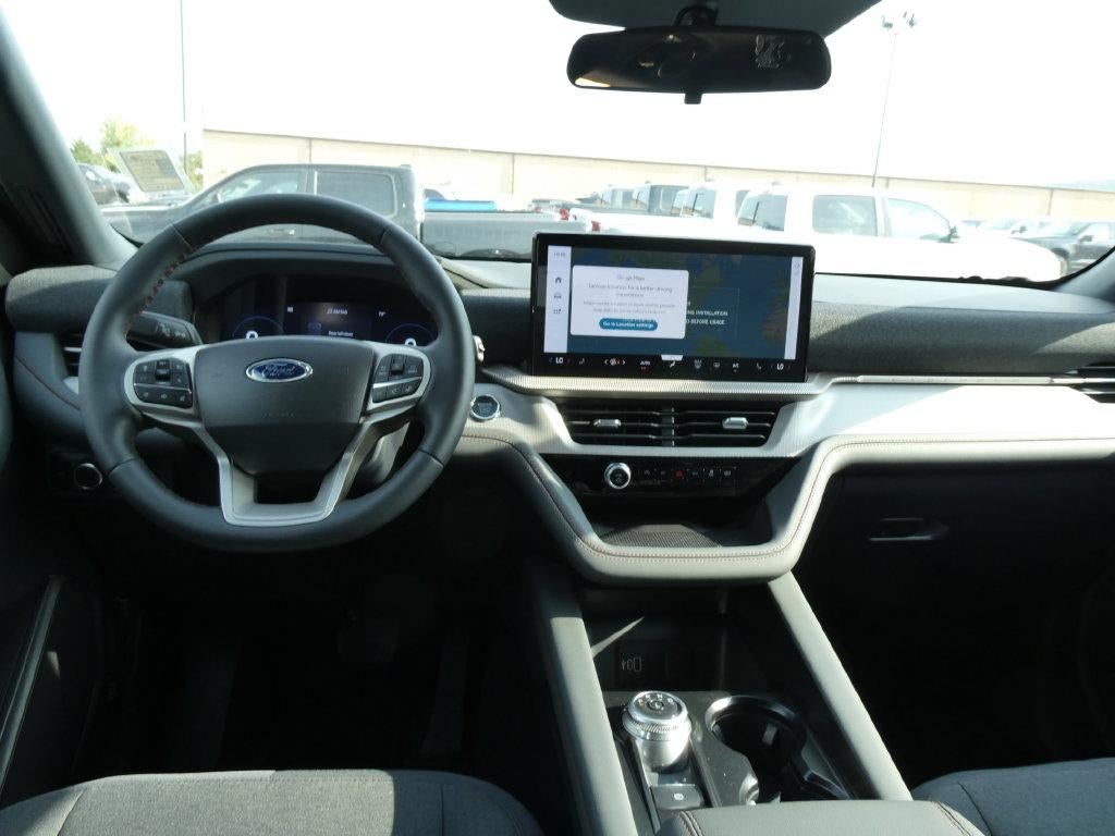 2027 Ford Explorer Active w/200A Pkg 4WD