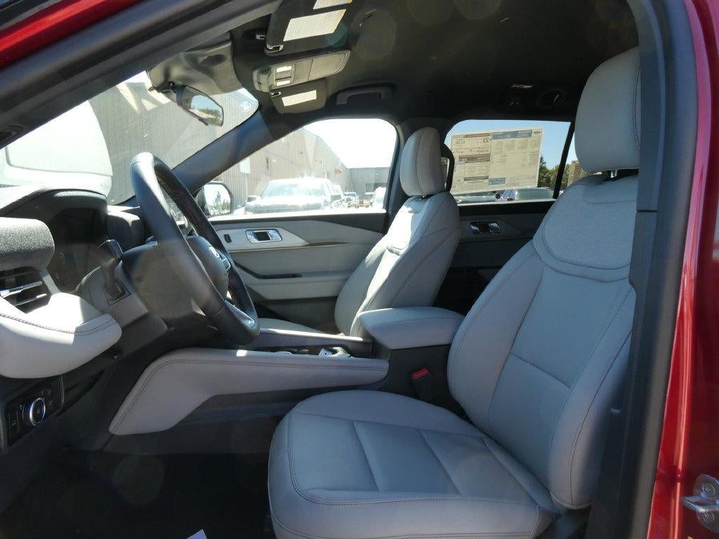2027 Ford Explorer Active w/200A Pkg 4WD