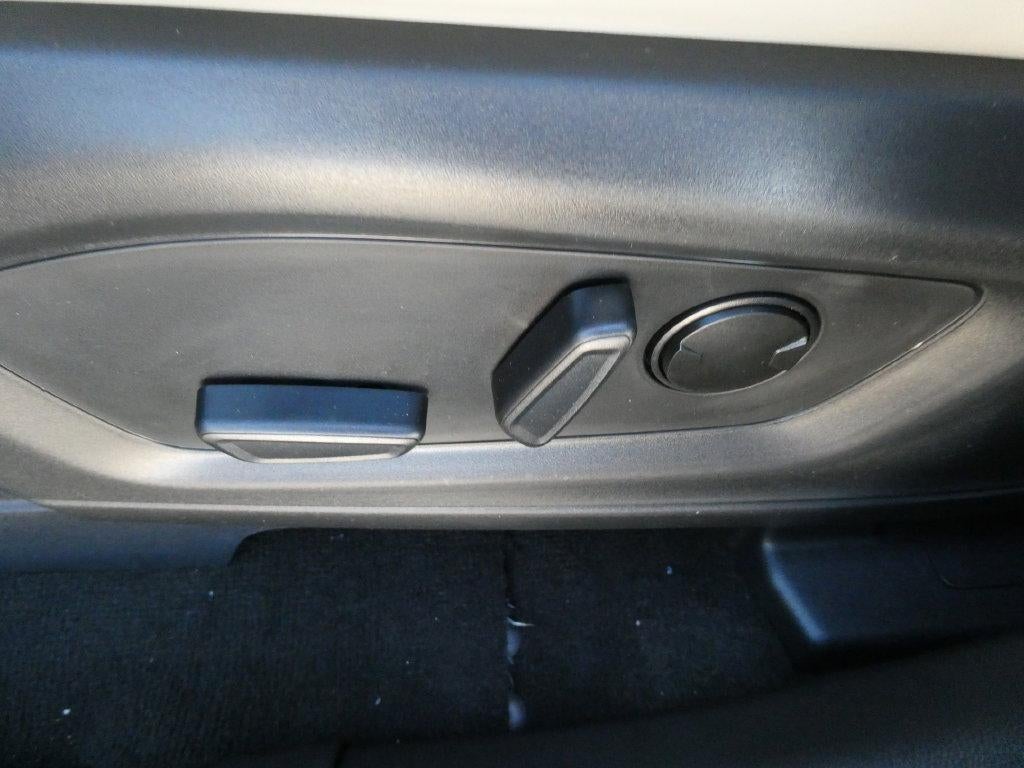 2027 Ford Explorer Active w/200A Pkg 4WD
