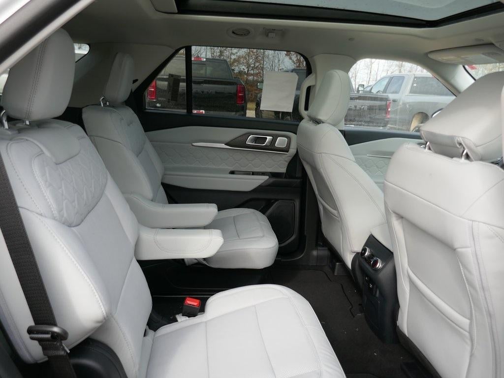 2026 Ford Explorer Platinum 4WD