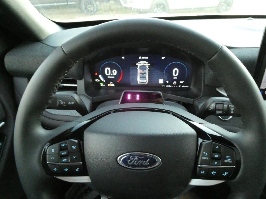 2026 Ford Explorer Platinum 4WD