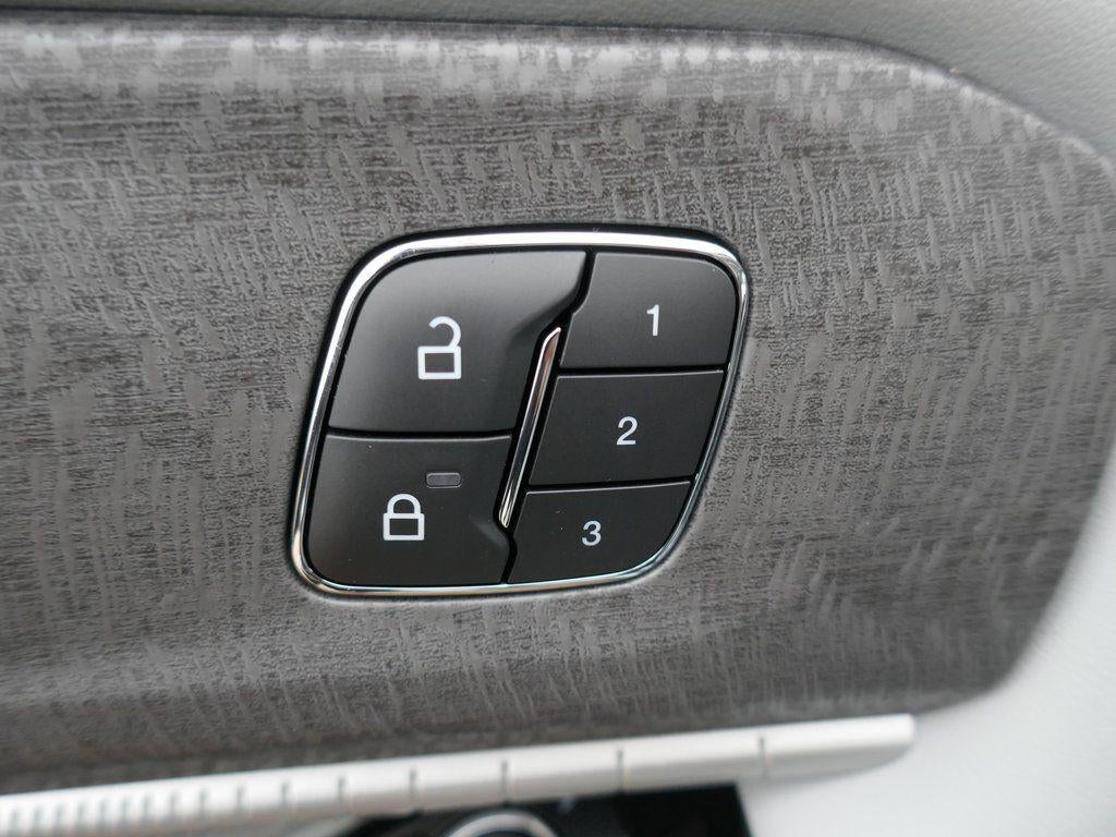 2026 Ford Explorer Platinum 4WD