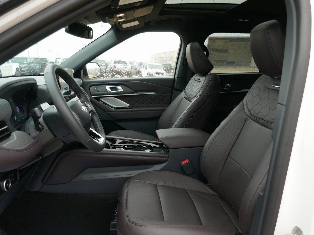 2026 Ford Explorer Platinum 4WD