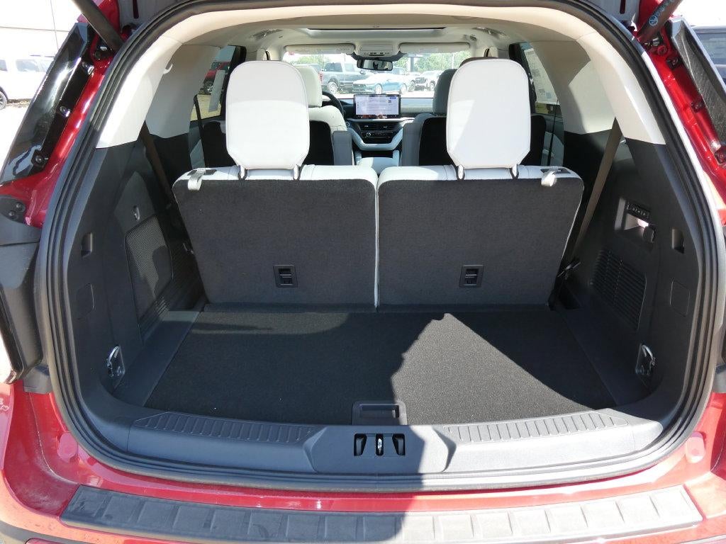 2026 Ford Explorer Platinum 4WD