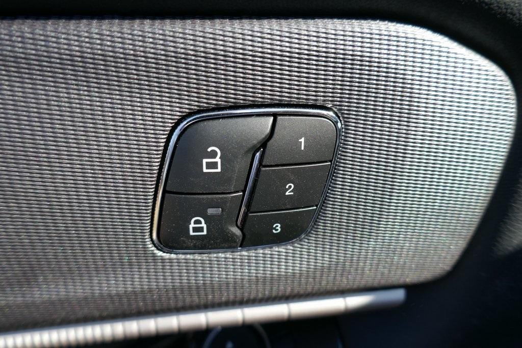 2025 Ford Explorer ST-Line 4WD