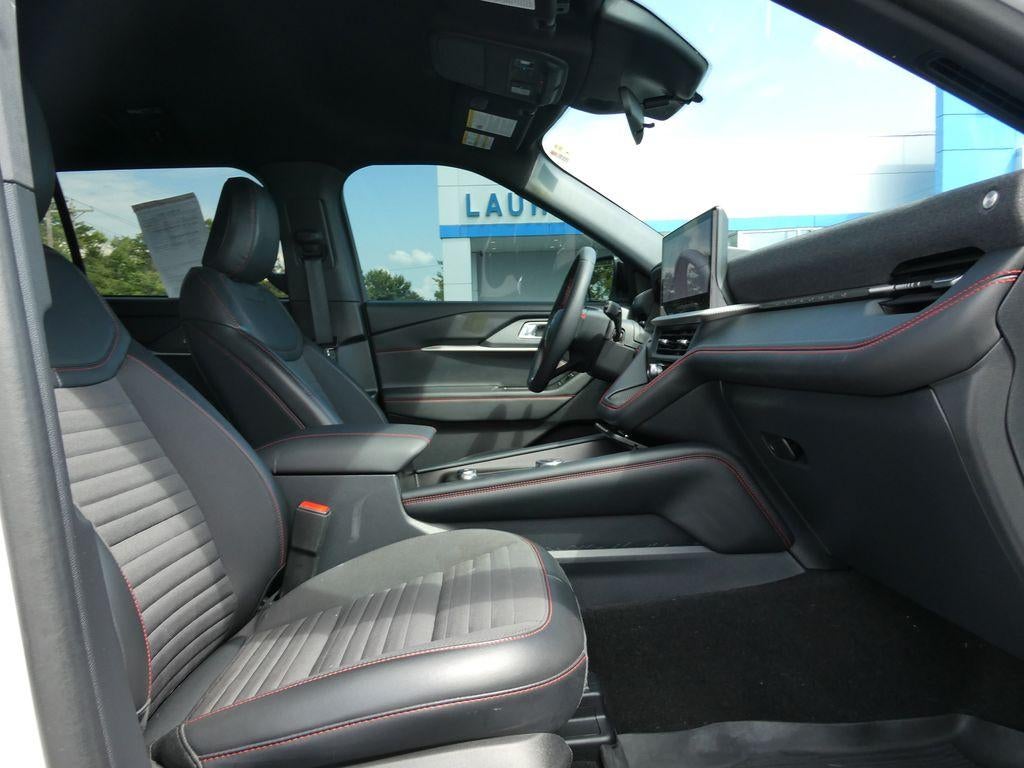 2025 Ford Explorer ST-Line 4WD
