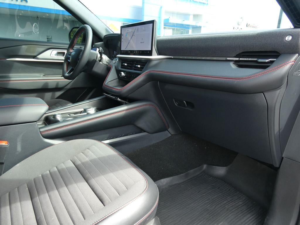 2025 Ford Explorer ST-Line 4WD