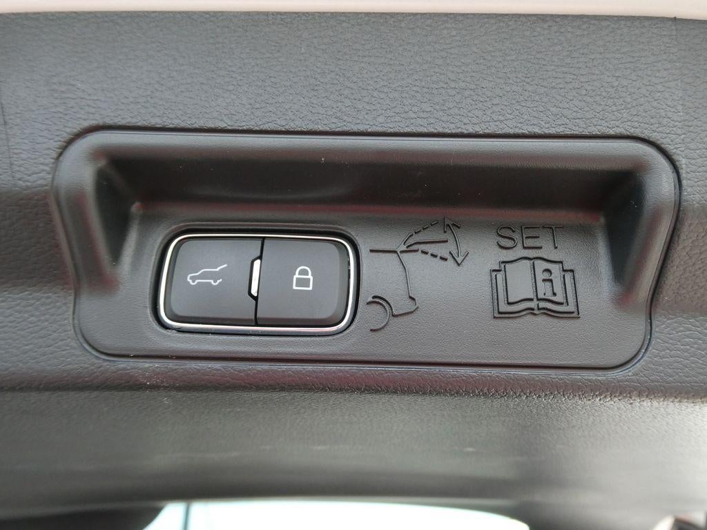 2025 Ford Explorer ST-Line 4WD
