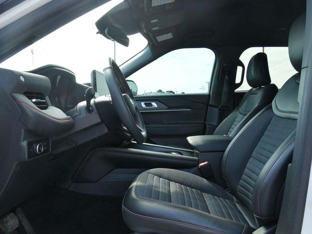 2025 Ford Explorer ST-Line 4WD
