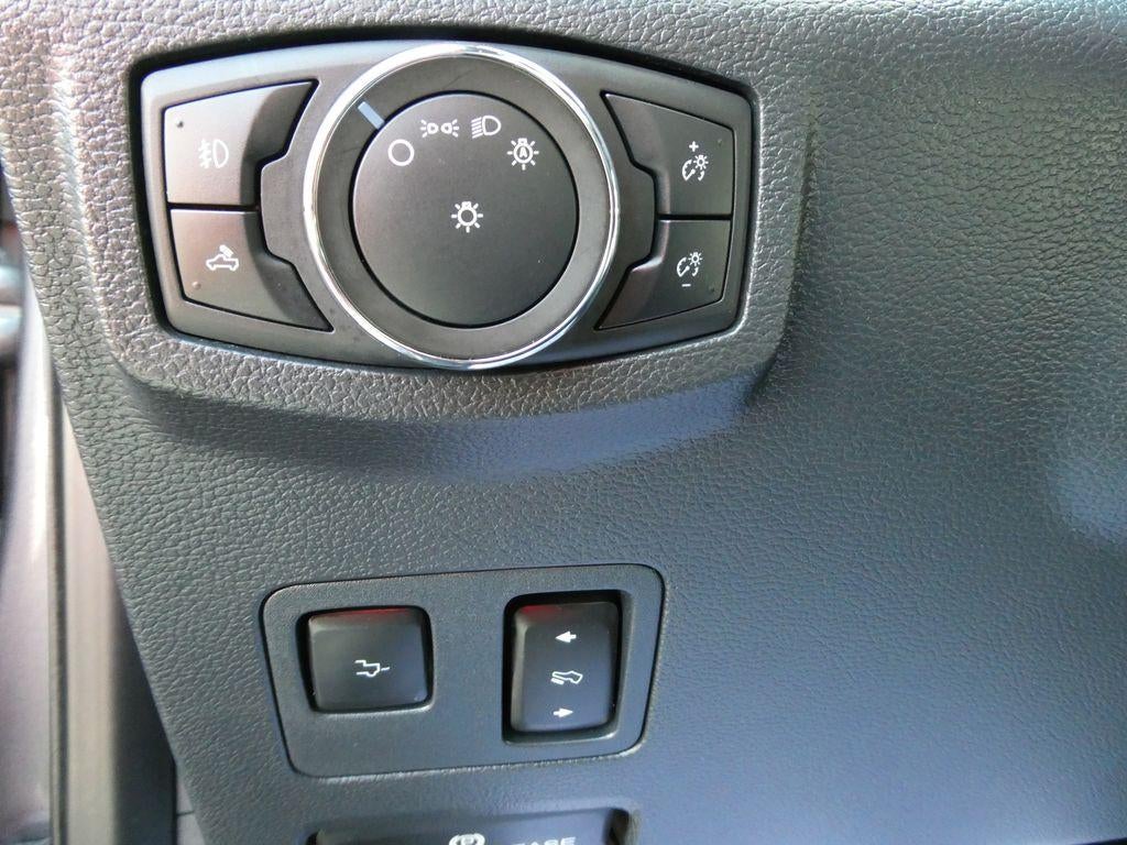 2022 Ford Super Duty F-250 SRW LARIAT 4WD Crew Cab 6.75' Box