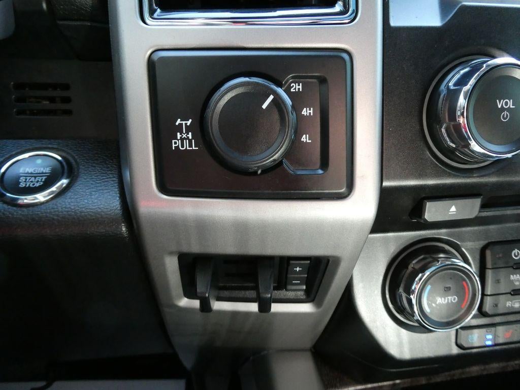 2018 Ford Super Duty F-250 SRW LARIAT 4WD Crew Cab 6.75' Box