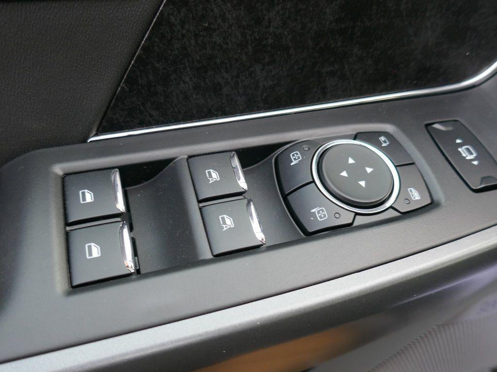 2026 Ford Super Duty F-250 SRW XLT 4WD Crew Cab 6.75' Box