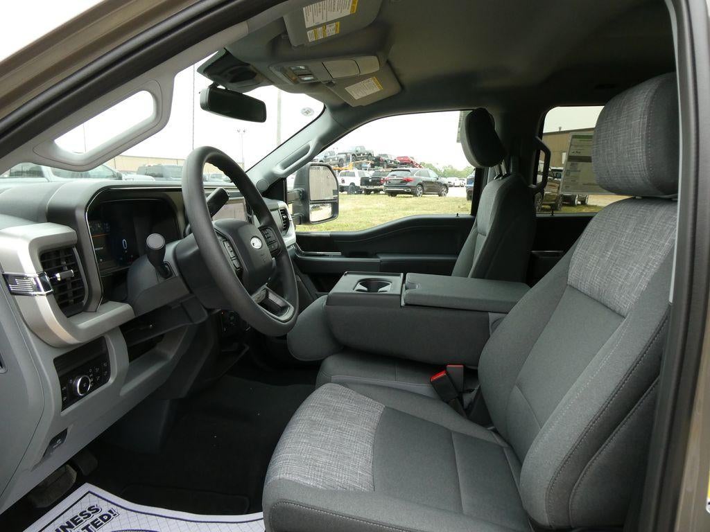 2026 Ford Super Duty F-250 SRW XLT 4WD Crew Cab 6.75' Box