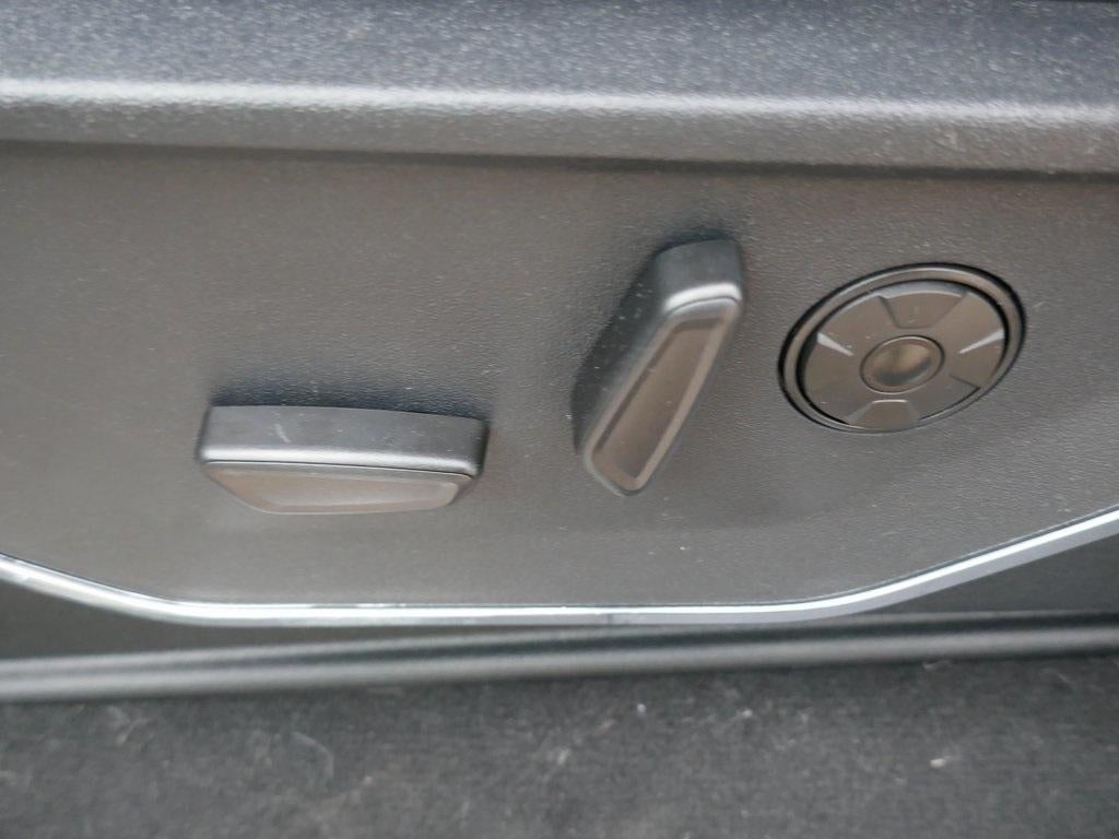 2026 Ford Super Duty F-250 SRW Platinum 4WD Crew Cab 6.75' Box