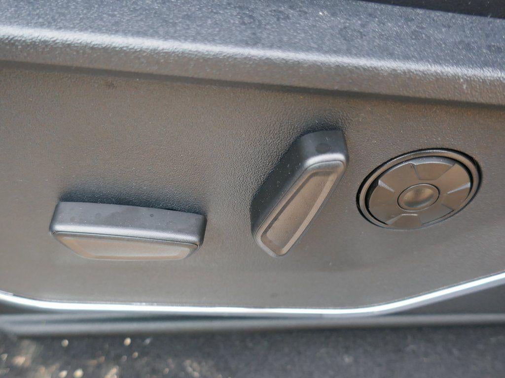 2026 Ford Super Duty F-250 SRW Platinum 4WD Crew Cab 6.75' Box