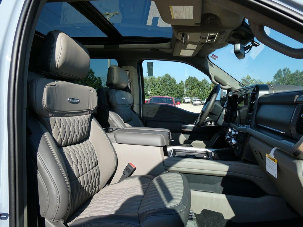 2027 Ford Super Duty F-250 SRW Platinum 4WD Crew Cab 8' Box