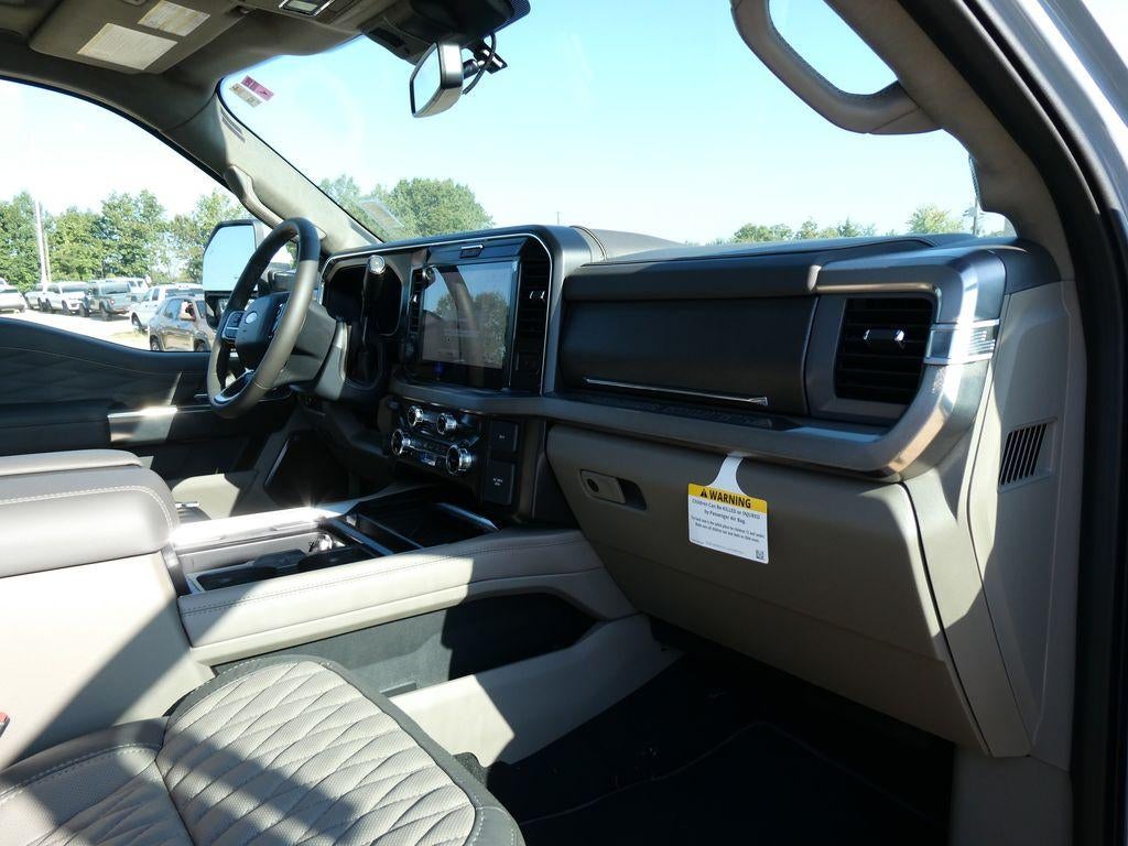2027 Ford Super Duty F-250 SRW Platinum 4WD Crew Cab 8' Box