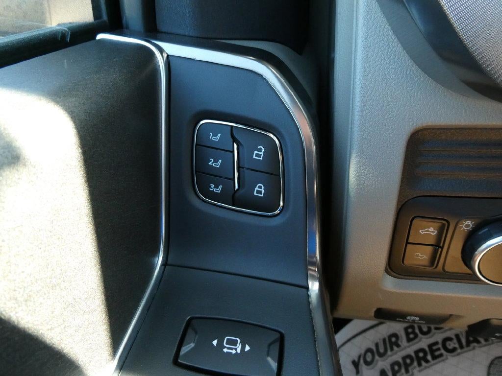 2027 Ford Super Duty F-250 SRW Platinum 4WD Crew Cab 8' Box