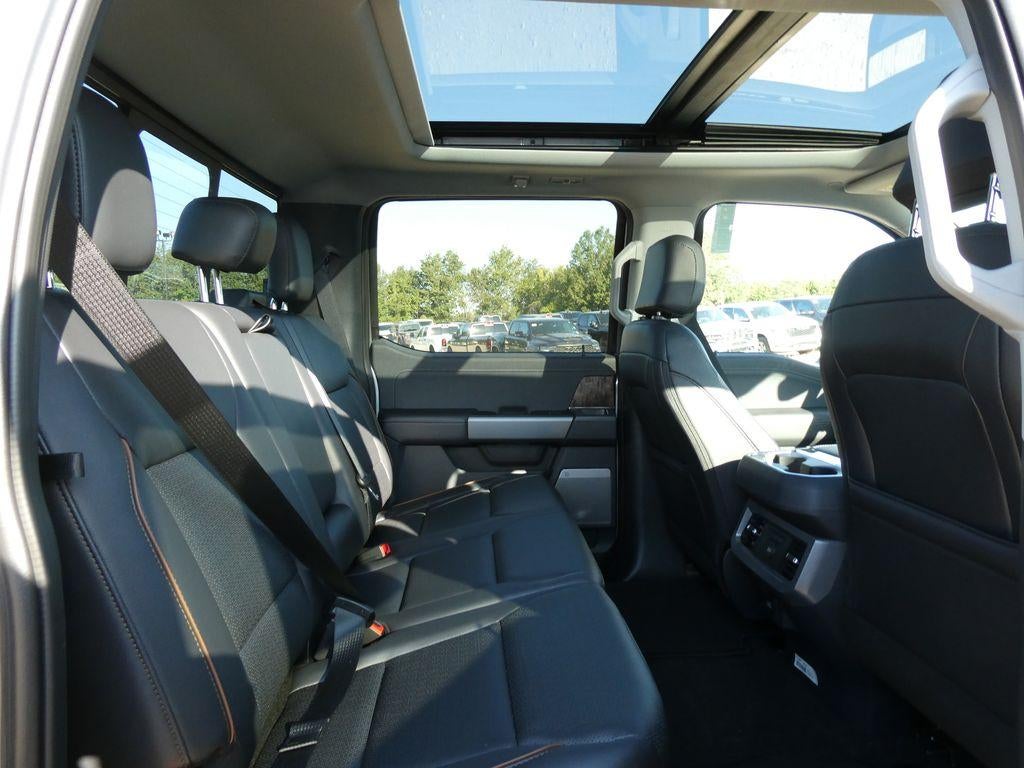 2027 Ford Super Duty F-250 SRW LARIAT 4WD Crew Cab 6.75' Box