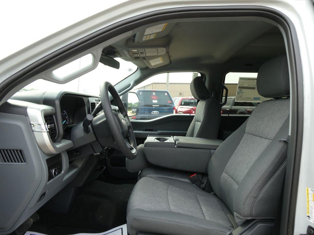 2026 Ford Super Duty F-250 SRW XL 4WD Crew Cab 6.75' Box