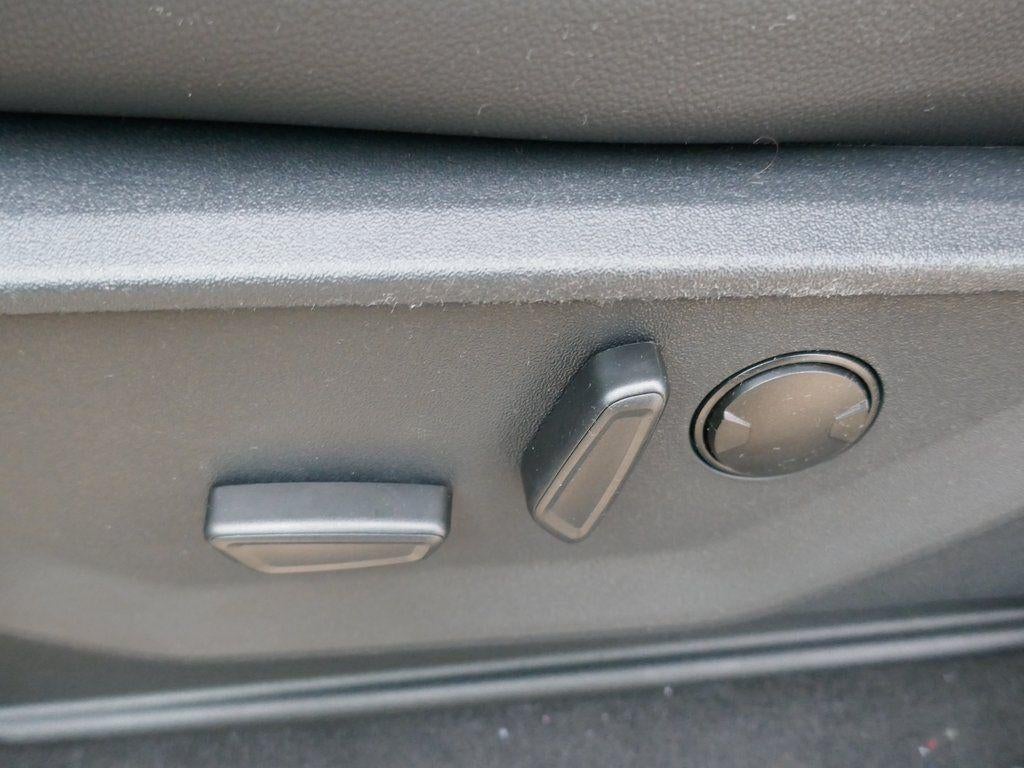 2026 Ford Super Duty F-250 SRW LARIAT 4WD Crew Cab 6.75' Box