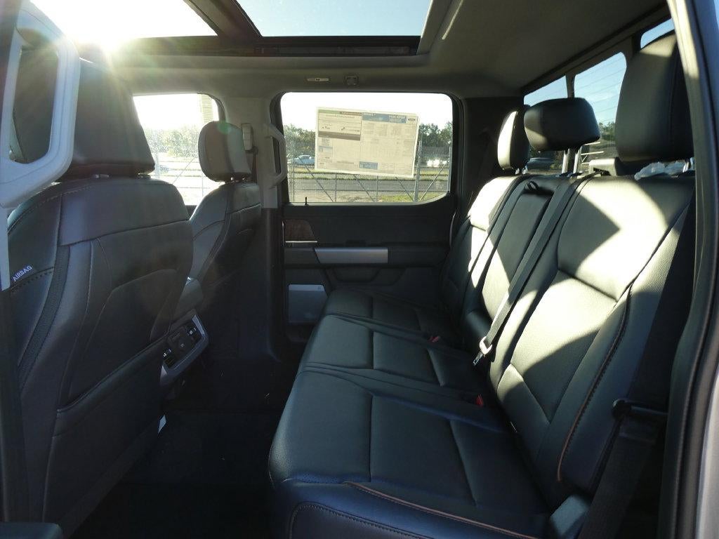2027 Ford Super Duty F-250 SRW LARIAT 4WD Crew Cab 6.75' Box