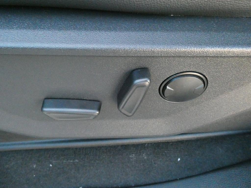 2027 Ford Super Duty F-250 SRW LARIAT 4WD Crew Cab 6.75' Box