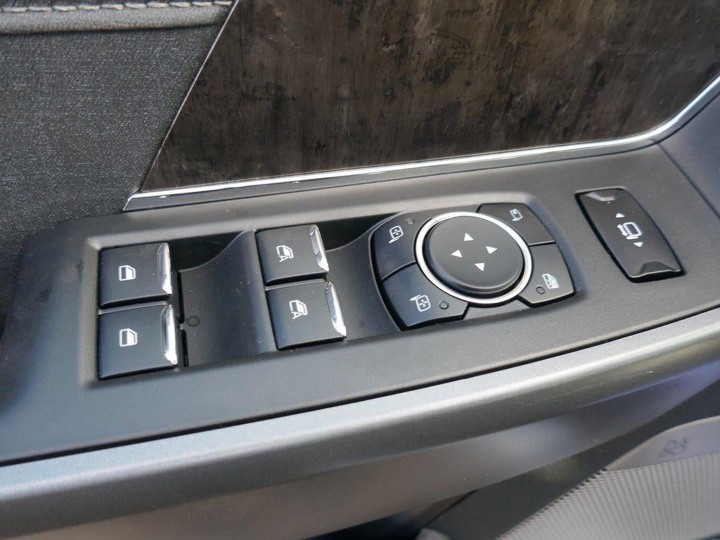 2026 Ford Super Duty F-250 SRW LARIAT 4WD Crew Cab 6.75' Box