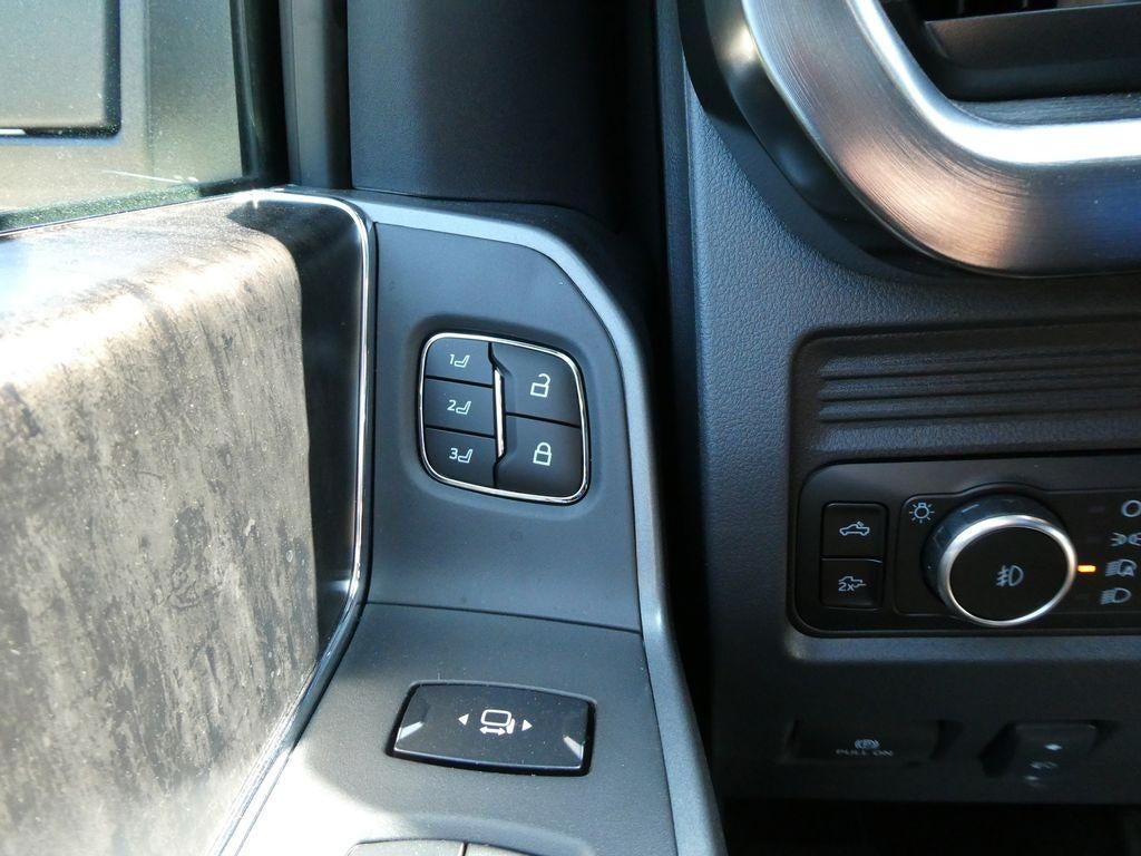 2026 Ford Super Duty F-250 SRW LARIAT 4WD Crew Cab 6.75' Box