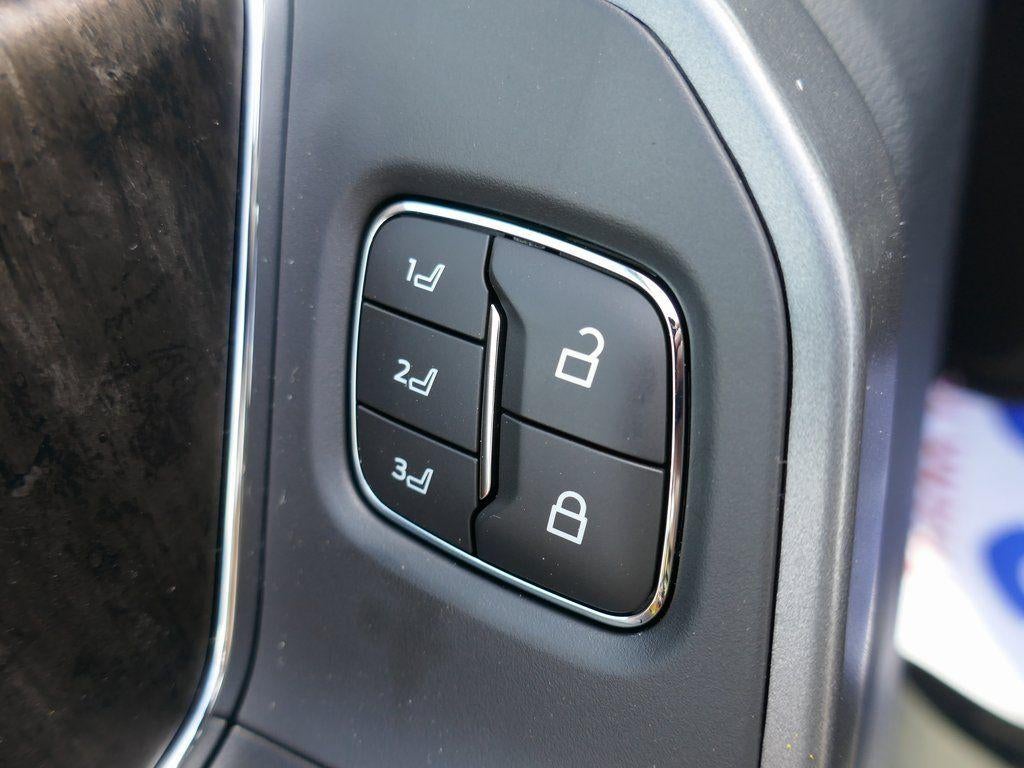 2026 Ford Super Duty F-250 SRW LARIAT 4WD Crew Cab 6.75' Box