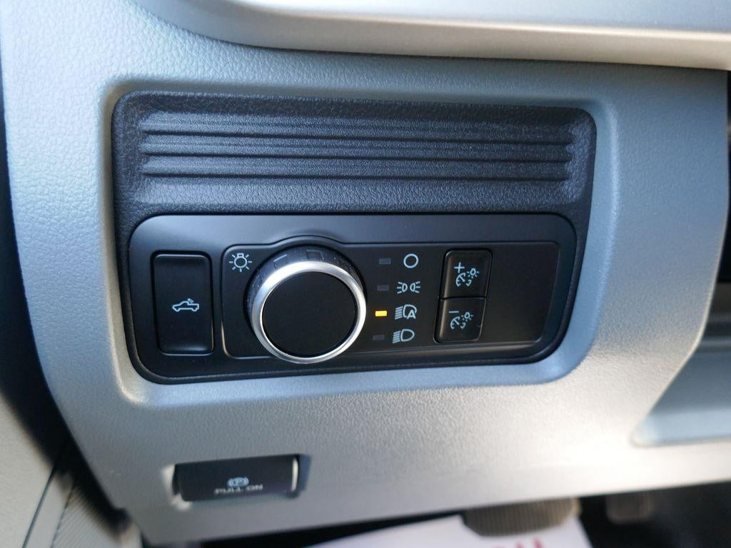 2026 Ford Super Duty F-250 SRW XL 4WD Crew Cab 6.75' Box