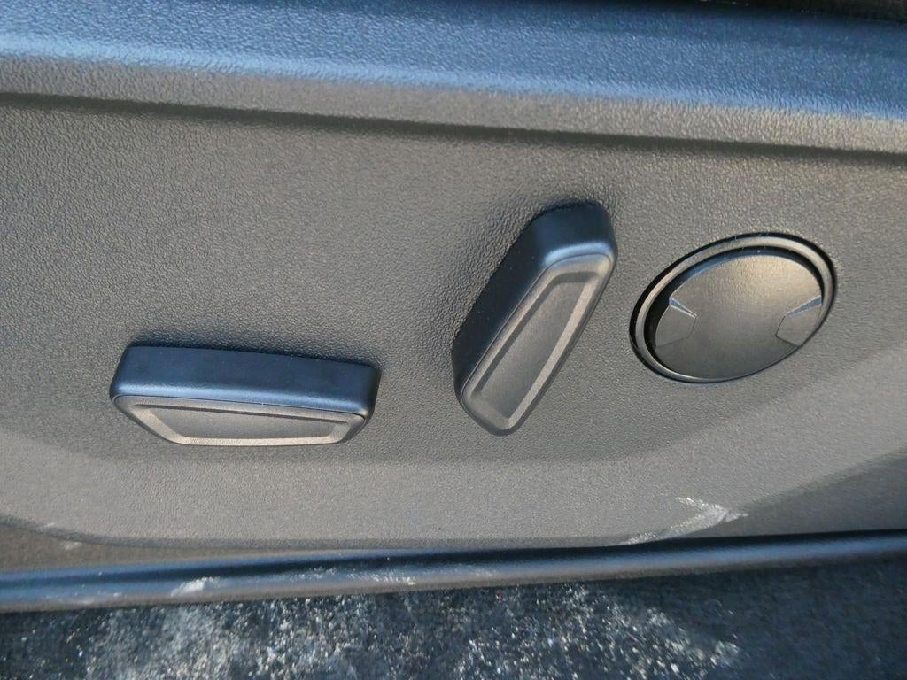 2026 Ford Super Duty F-250 SRW LARIAT 4WD Crew Cab 6.75' Box