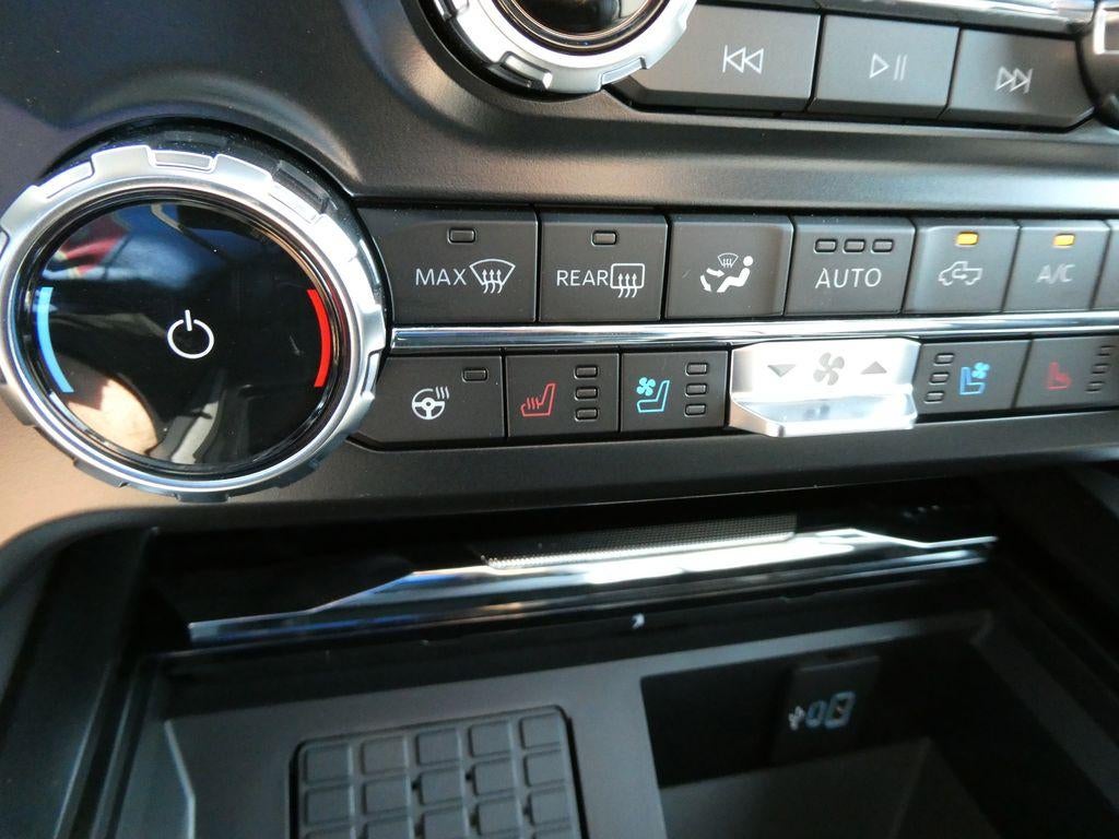 2026 Ford Super Duty F-250 SRW LARIAT 4WD Crew Cab 6.75' Box