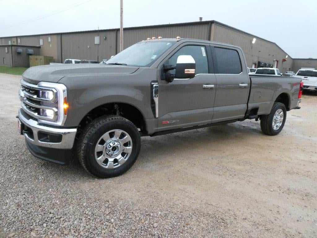 2027 Ford Super Duty F-350 SRW King Ranch 4WD Crew Cab 8' Box