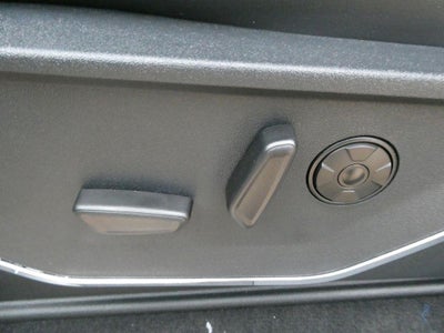 2026 Ford Super Duty F-350 SRW Platinum 4WD Crew Cab 8' Box