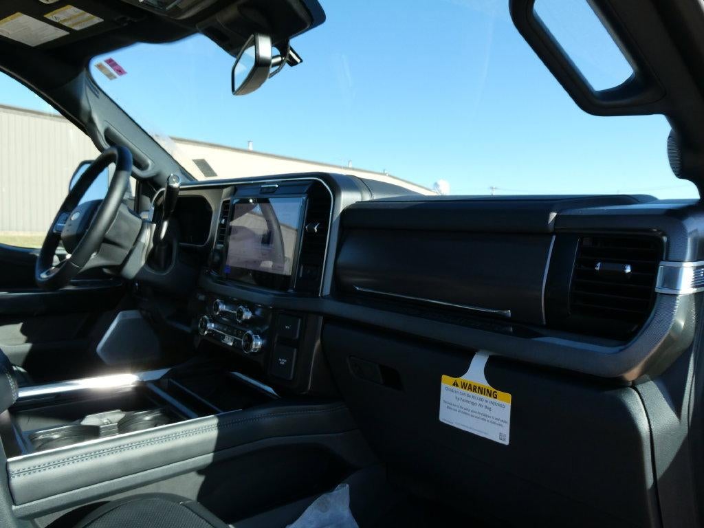 2027 Ford Super Duty F-350 SRW Platinum 4WD Crew Cab 6.75' Box