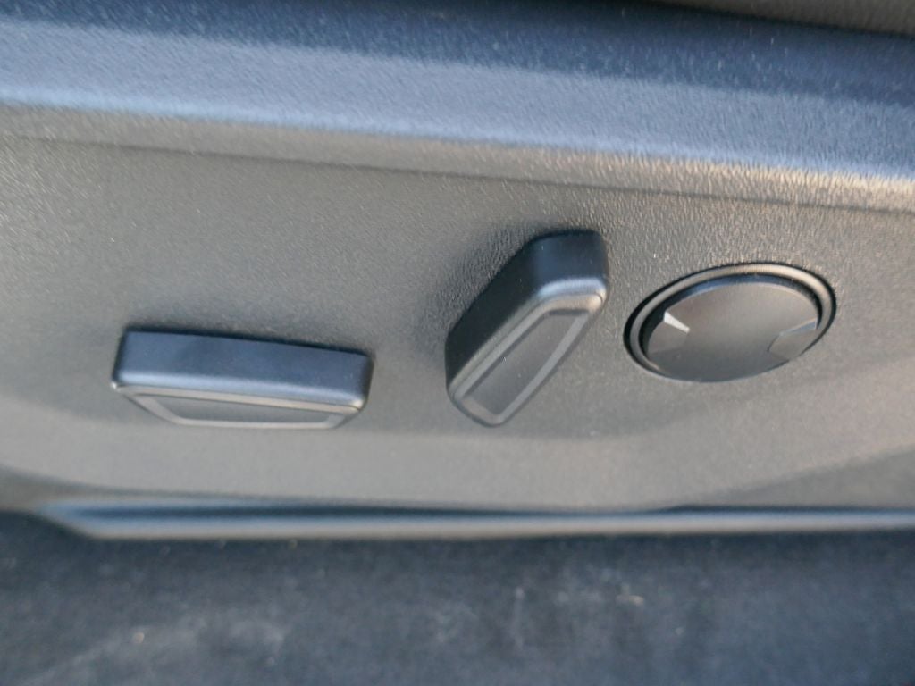 2026 Ford Super Duty F-350 SRW LARIAT 4WD Crew Cab 8' Box