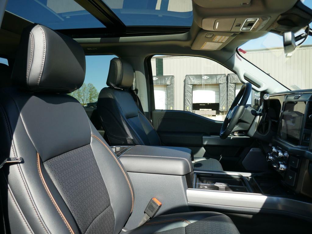 2026 Ford Super Duty F-350 SRW LARIAT 4WD Crew Cab 8' Box