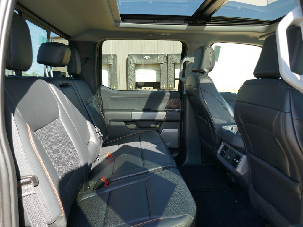 2026 Ford Super Duty F-350 SRW LARIAT 4WD Crew Cab 8' Box