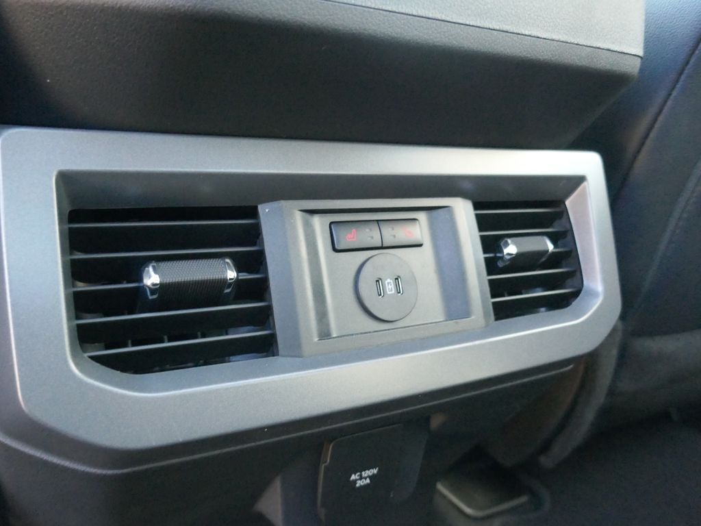 2026 Ford Super Duty F-350 SRW LARIAT 4WD Crew Cab 8' Box