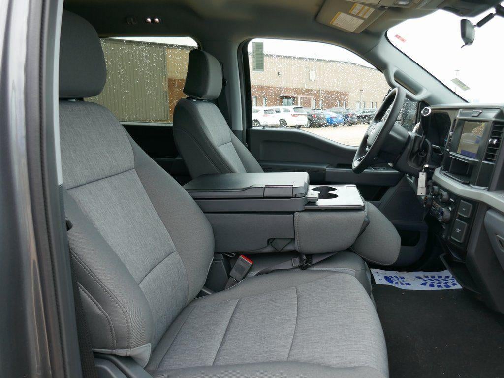 2026 Ford Super Duty F-350 SRW XL 4WD Crew Cab 8' Box