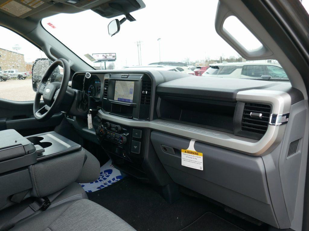 2026 Ford Super Duty F-350 SRW XL 4WD Crew Cab 8' Box