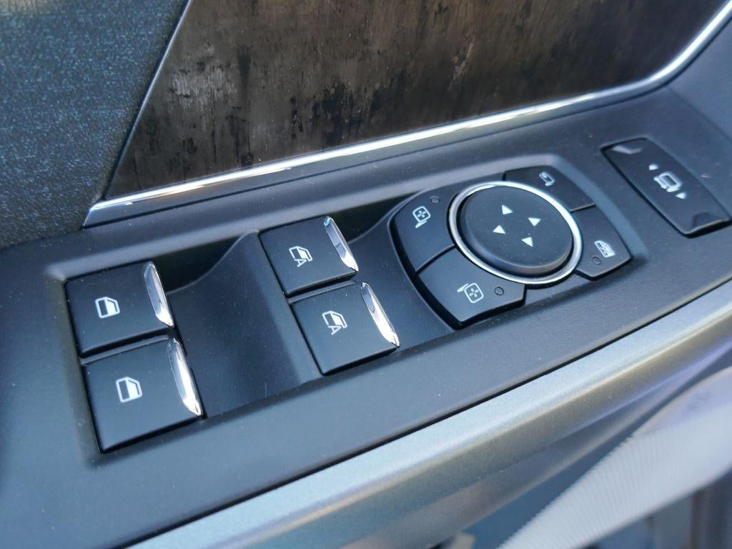 2026 Ford Super Duty F-350 SRW LARIAT 4WD Crew Cab 8' Box