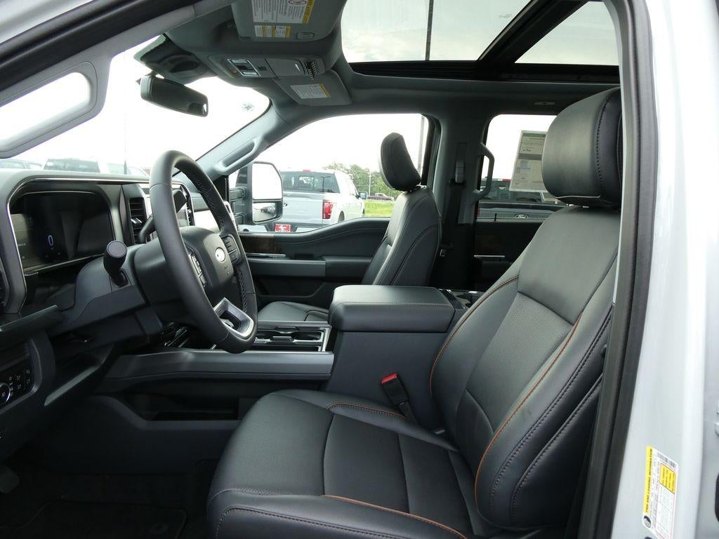 2026 Ford Super Duty F-350 SRW LARIAT 4WD Crew Cab 8' Box